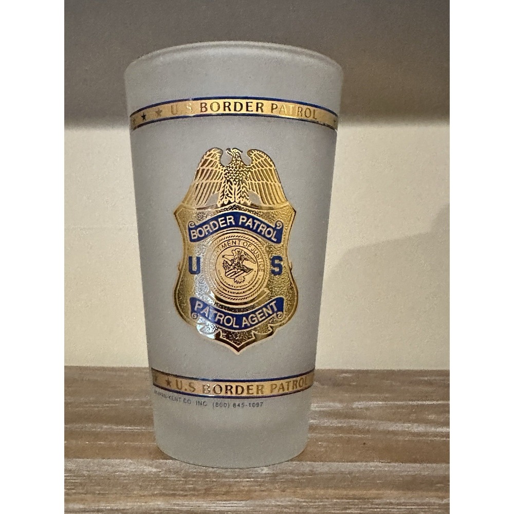 U.S Border Patrol White Frosted Pint Glass Gold Badge-Seal Kapen Kent *Misprint